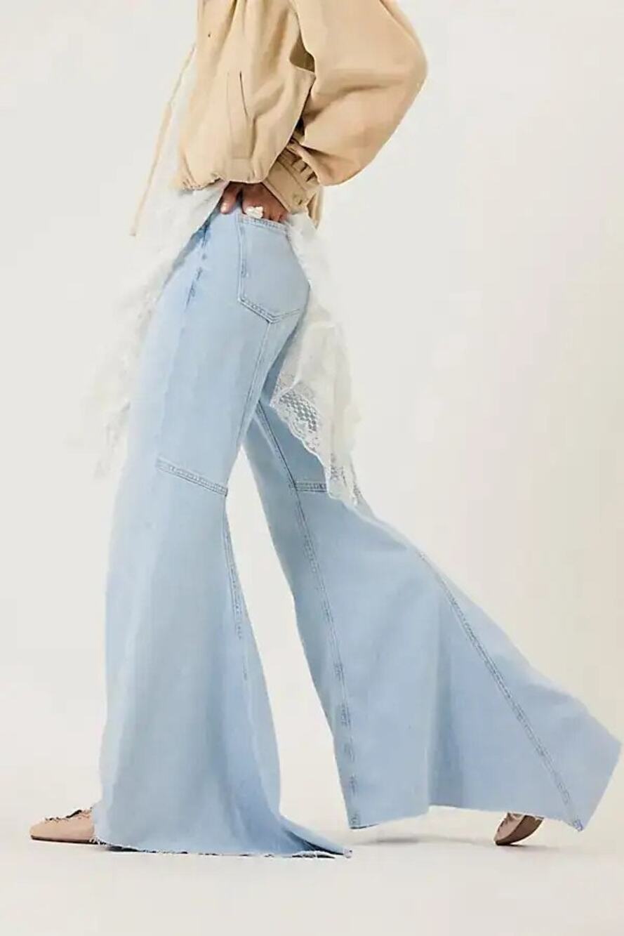 NWOT Free People We The Free Live Wire Flare Jeans Sample Light Wash 32